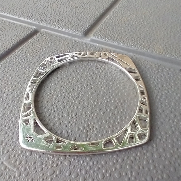 Women's square crystal bangle bracelet. - Picture 3 of 4